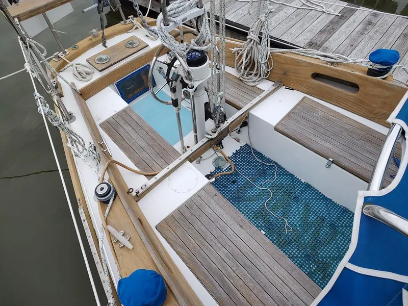 Slide: The Image of Cape Dory Cape 30 1972 - 14