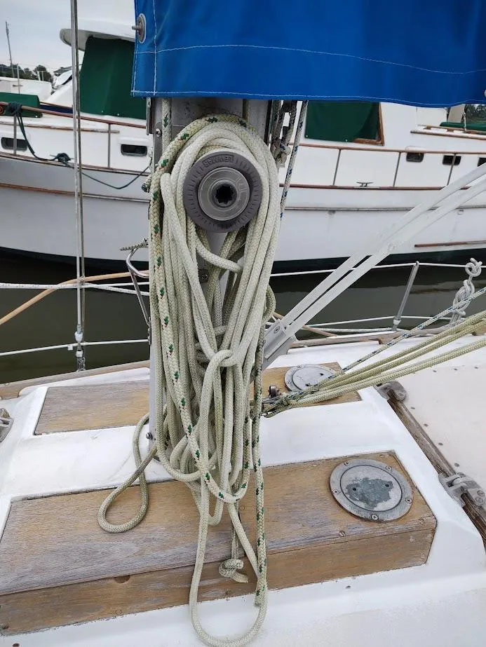 Slide: The Image of Cape Dory Cape 30 1972 - 16