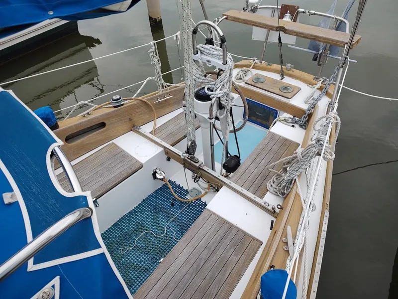 Slide: The Image of Cape Dory Cape 30 1972 - 18