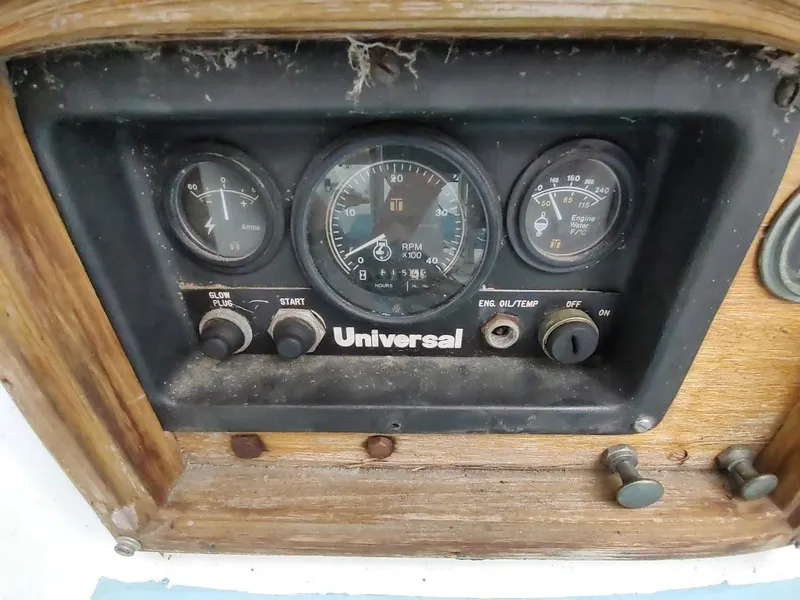 Slide: The Image of Cape Dory Cape 30 1972 - 23