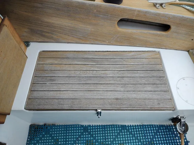 Slide: The Image of Cape Dory Cape 30 1972 - 25