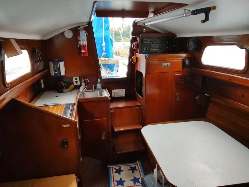 Slide: The Image of Cape Dory Cape 30 1972 - 32
