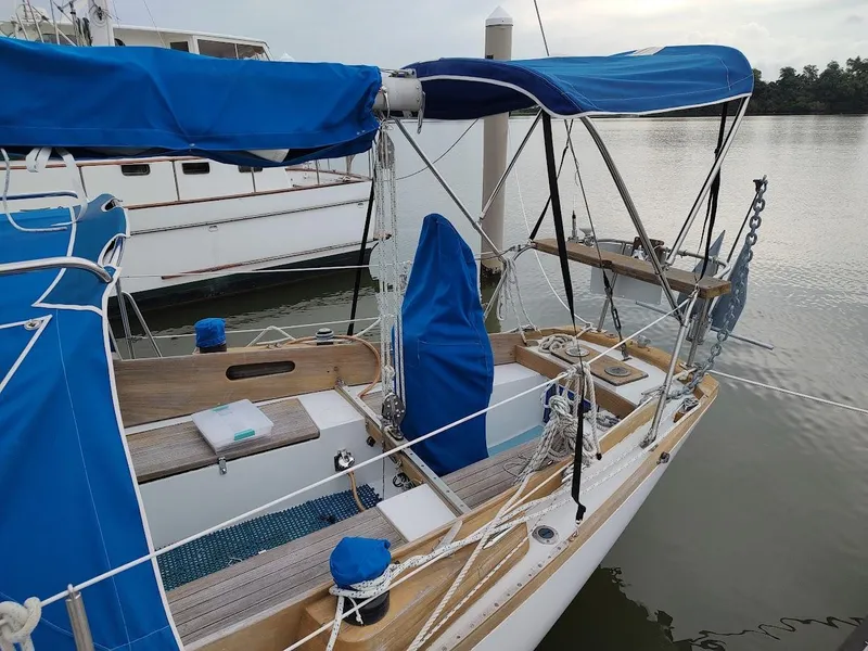 Slide: The Image of Cape Dory Cape 30 1972 - 6