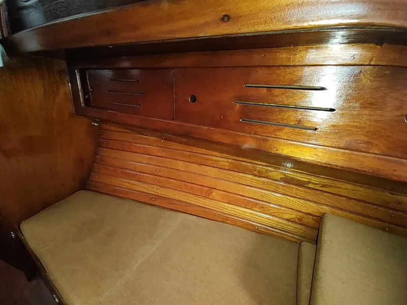 Slide: The Image of Cape Dory Cape 30 1972 - 65