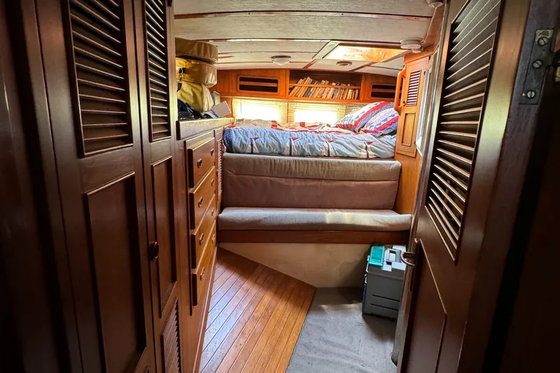 Slide: The Image of Transpacific Marine Ketch 1984 - 103