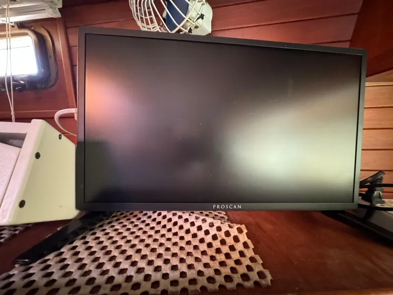 Slide: The Image of Transpacific Marine Ketch 1984 - 107