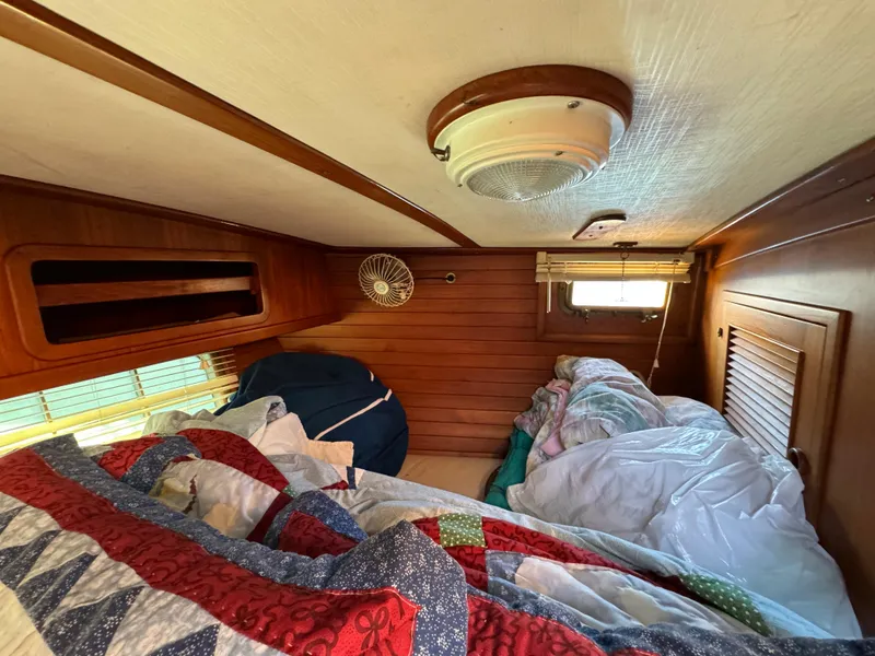 Slide: The Image of Transpacific Marine Ketch 1984 - 108