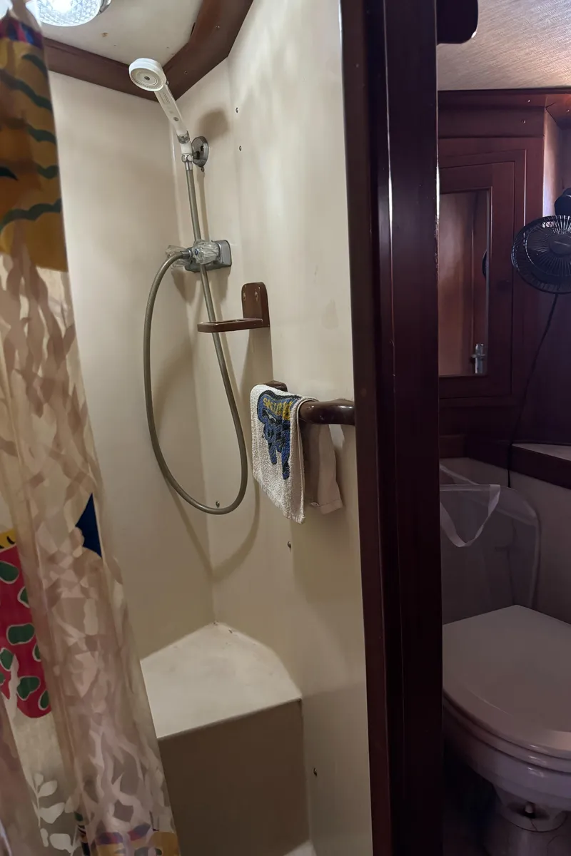 Slide: The Image of Transpacific Marine Ketch 1984 - 113