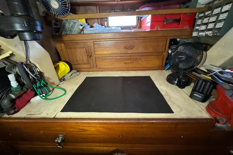 Slide: The Image of Transpacific Marine Ketch 1984 - 132