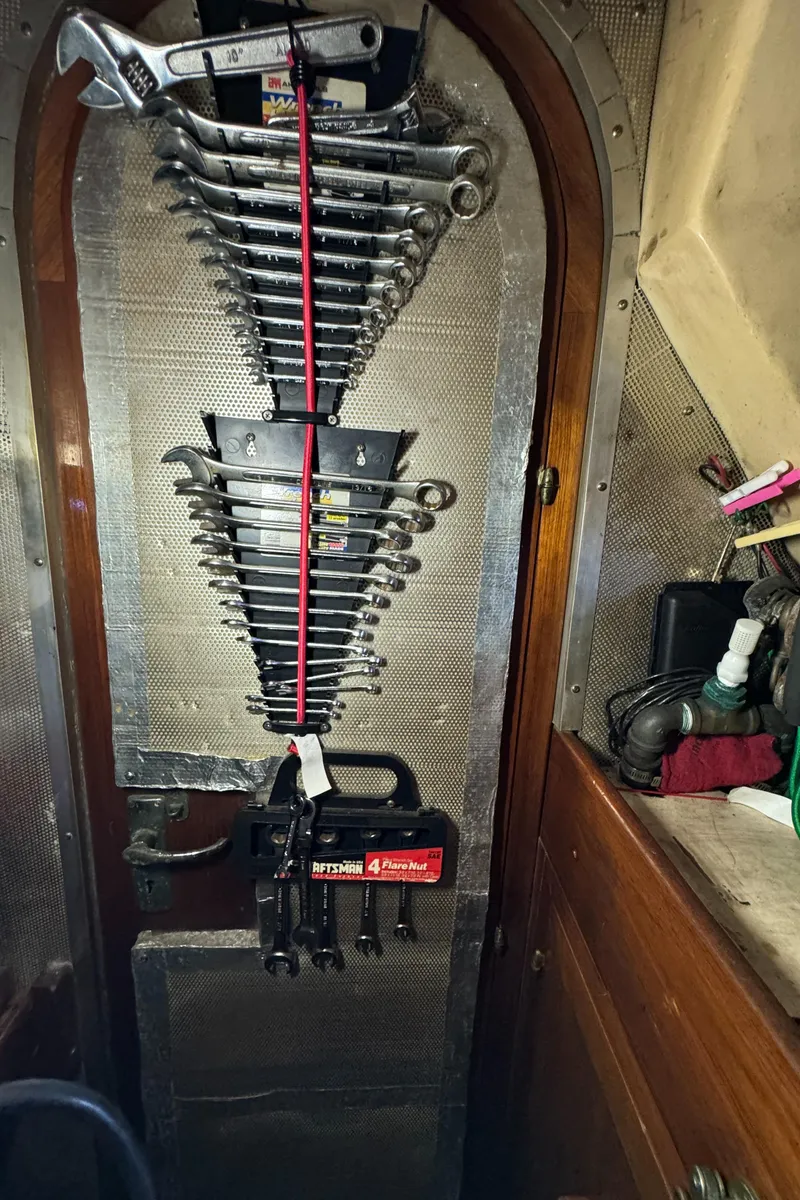 Slide: The Image of Transpacific Marine Ketch 1984 - 133