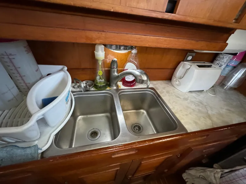 Slide: The Image of Transpacific Marine Ketch 1984 - 51