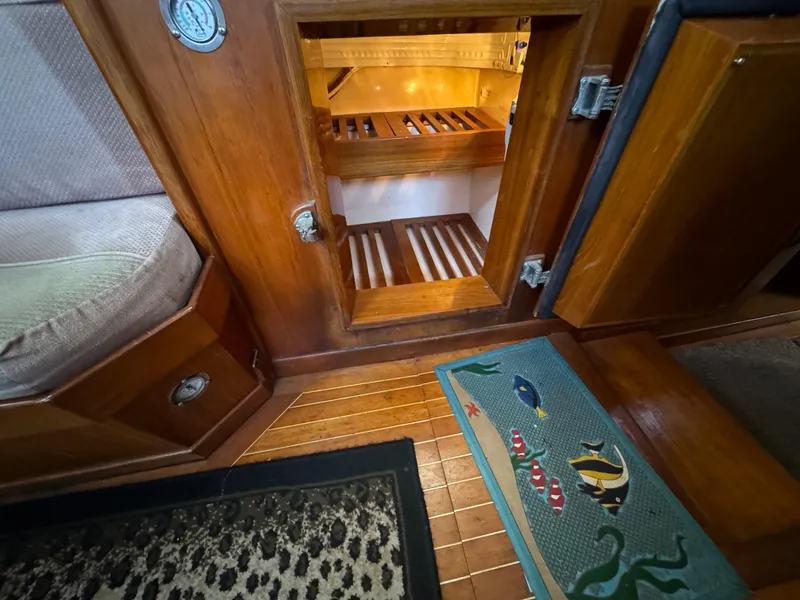 Slide: The Image of Transpacific Marine Ketch 1984 - 61