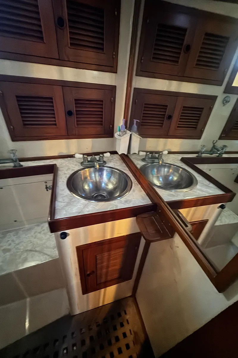 Slide: The Image of Transpacific Marine Ketch 1984 - 73