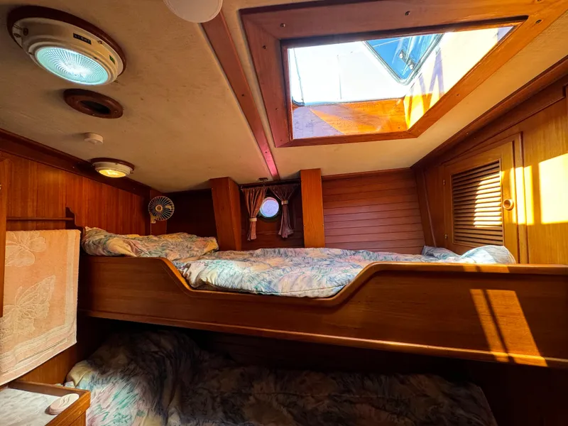 Slide: The Image of Transpacific Marine Ketch 1984 - 76