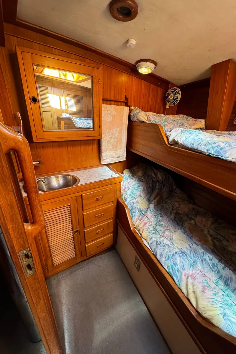 Slide: The Image of Transpacific Marine Ketch 1984 - 77