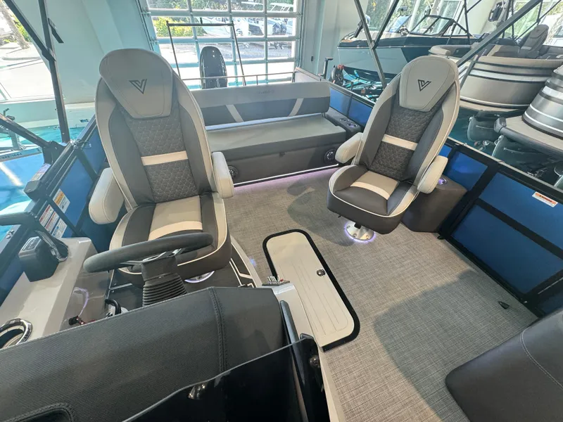 Slide: The Image of Interior of 2025 Viaggio Lago Z-S boat with modern seating and sleek design. - 9