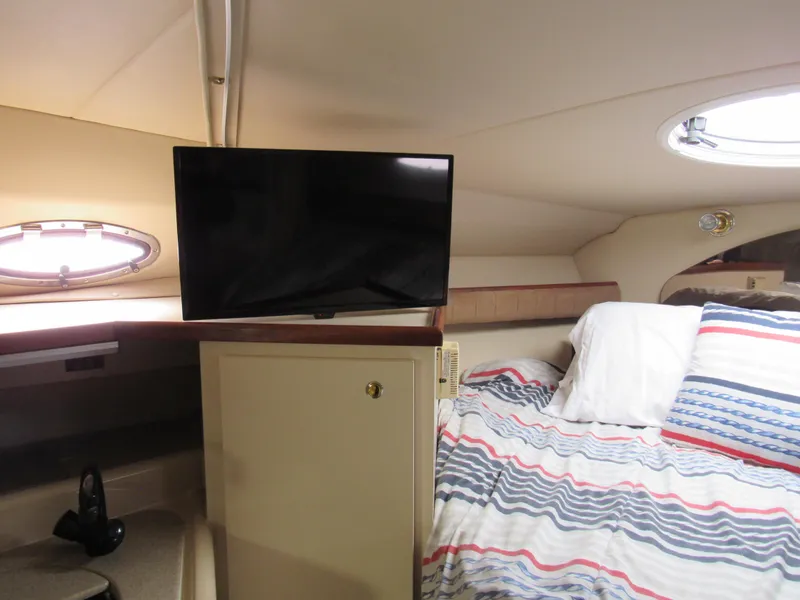 Slide: The Image of Cruisers 2870 Express 2003 - 38