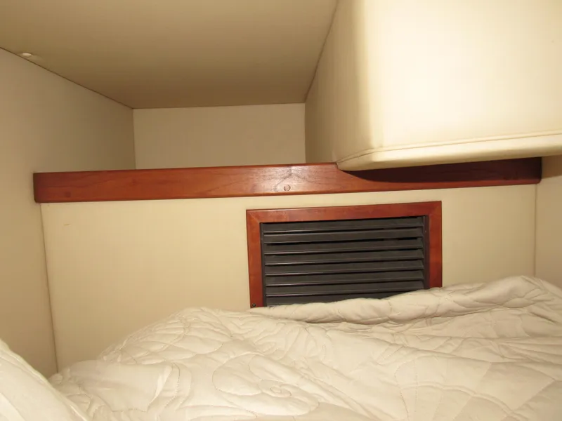 Slide: The Image of Cruisers Yachts 2870 Express 2003 - 51