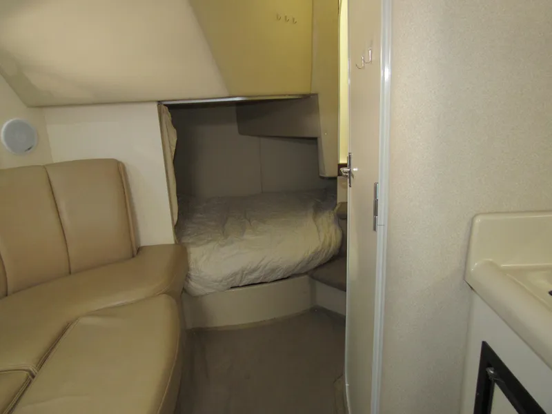 Slide: The Image of Cruisers Yachts 2870 Express 2003 - 74