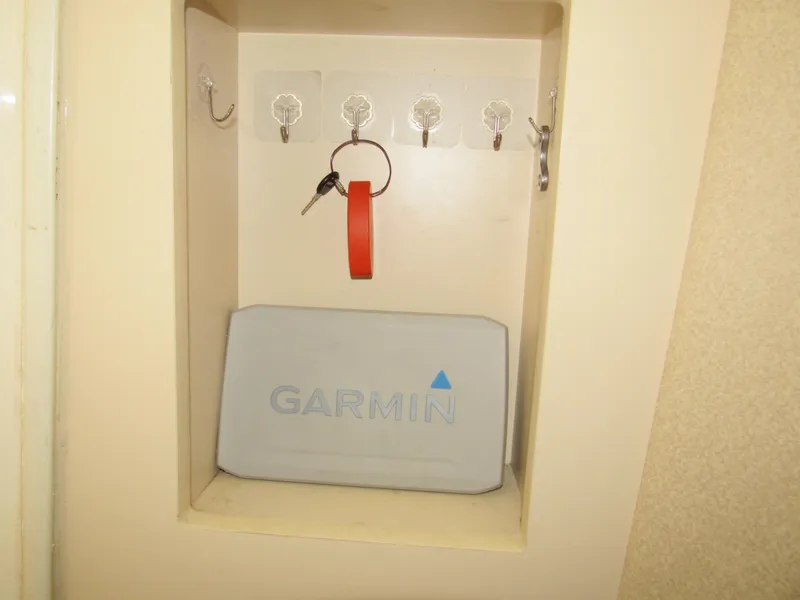 Slide: The Image of Cruisers Yachts 2870 Express 2003 - 75