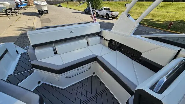 Slide: The Image of Cobalt R4 2022 - 10