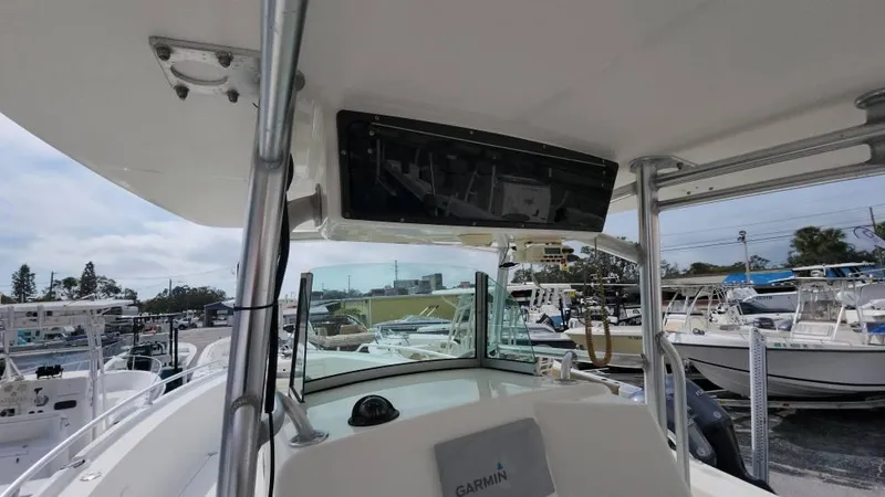 Slide: The Image of Mako 284 CC 2019 - 109