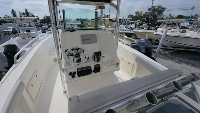 Slide: The Image of Mako 284 CC 2019 - 110