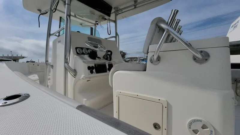 Slide: The Image of Mako 284 CC 2019 - 112