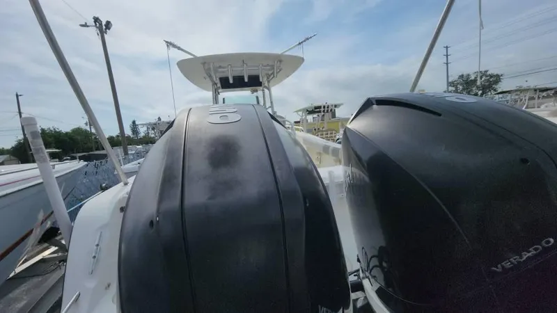 Slide: The Image of Mako 284 CC 2019 - 125