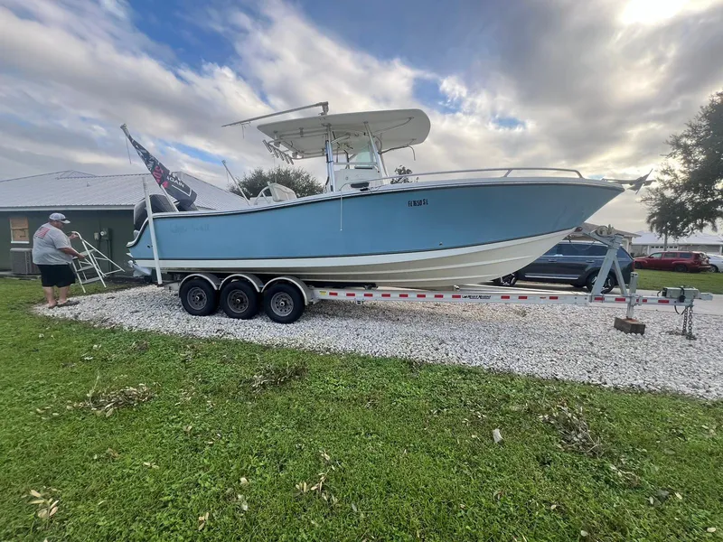 Slide: The Image of Mako 284 CC 2019 - 150