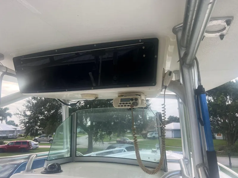 Slide: The Image of Mako 284 CC 2019 - 157