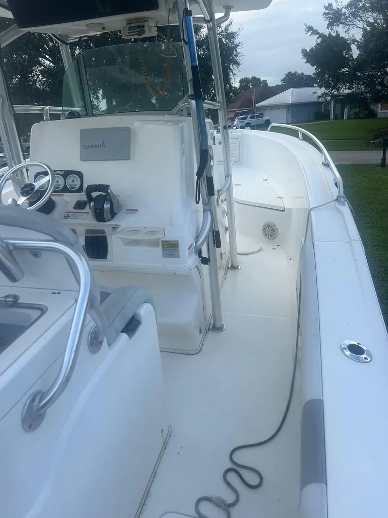 Slide: The Image of Mako 284 CC 2019 - 158