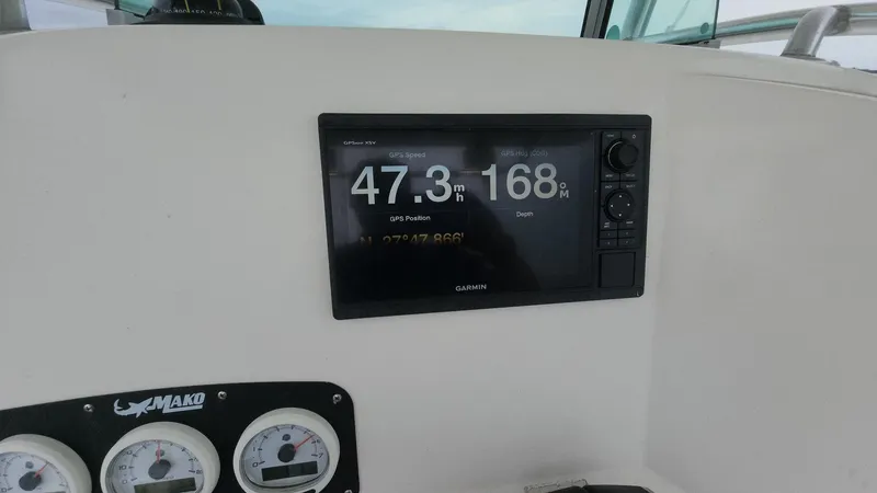 Slide: The Image of Mako 284 CC 2019 - 55