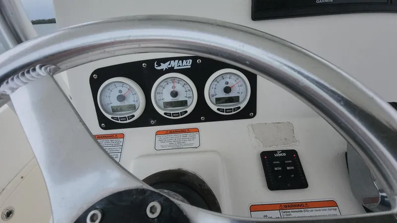 Slide: The Image of Mako 284 CC 2019 - 57