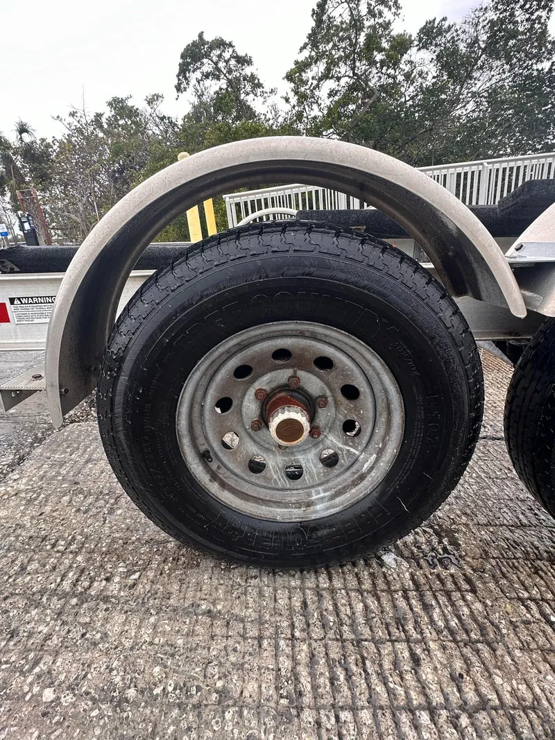 Slide: The Image of Mako 284 CC 2019 - 58