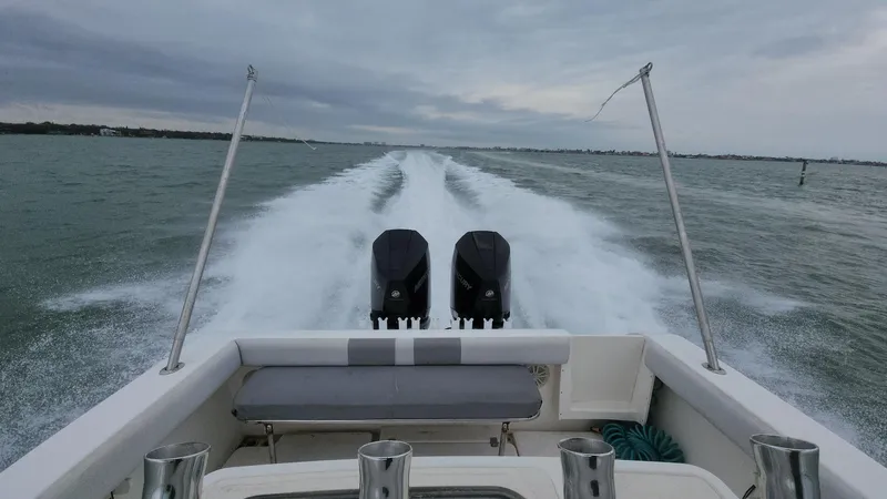 Slide: The Image of Mako 284 CC 2019 - 66