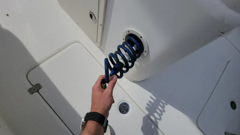 Slide: The Image of Mako 284 CC 2019 - 79