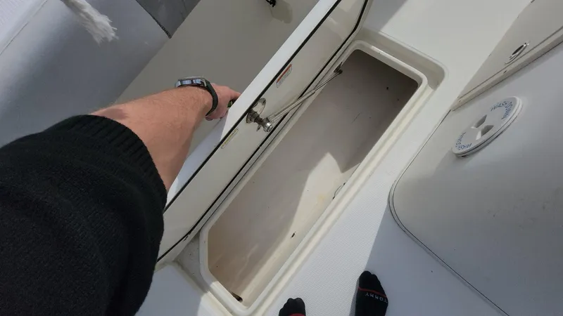 Slide: The Image of Mako 284 CC 2019 - 80