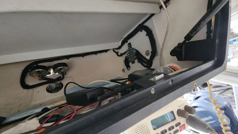 Slide: The Image of Mako 284 CC 2019 - 83