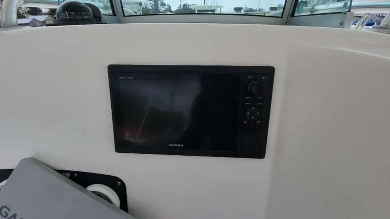 Slide: The Image of Mako 284 CC 2019 - 86