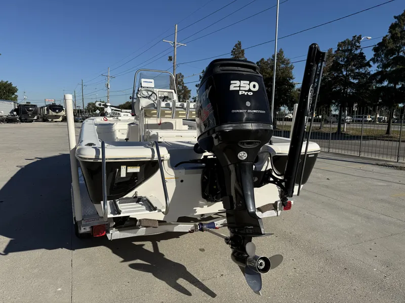 Slide: The Image of 2013 NauticStar 2200 T boat with Mercury 250 Pro XS outboard motor. - 5