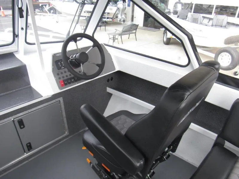 Slide: The Image of North River 21 Seahawk 2026 - 12