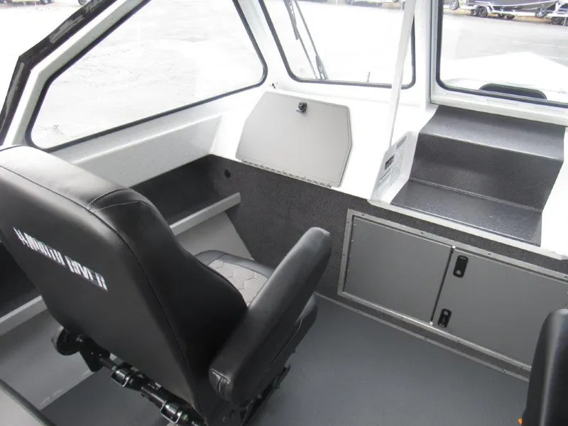 Slide: The Image of North River 21 Seahawk 2026 - 13