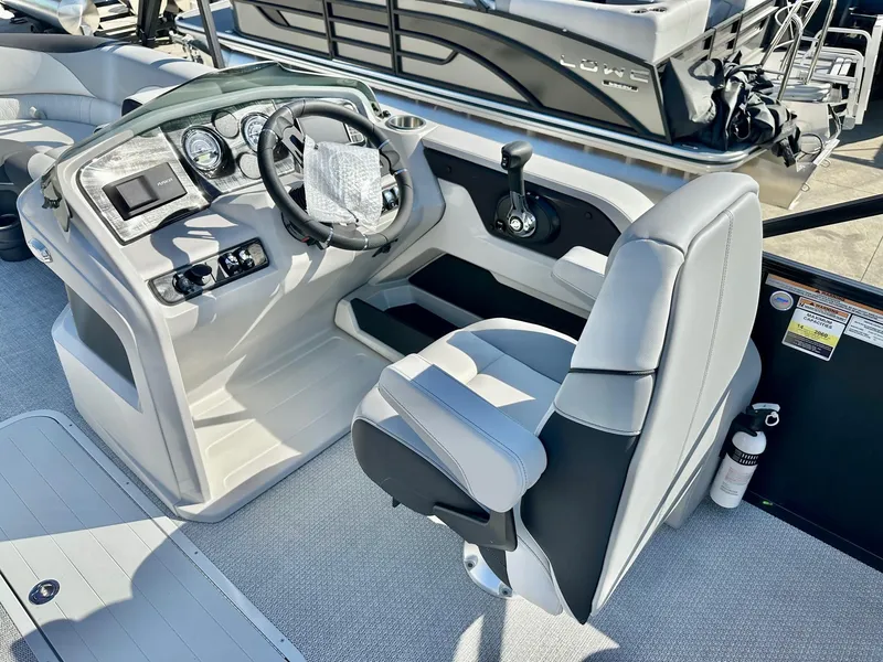 Slide: The Image of Avalon 25' LSZ Platinum Entertainer w/ 200HP Mercury! 2025 - 15