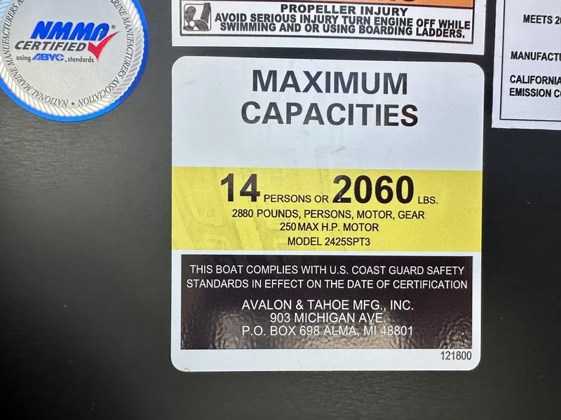 Slide: The Image of Avalon 25' LSZ Platinum Entertainer w/ 200HP Mercury! 2025 - 16