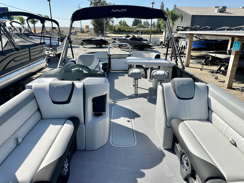 Slide: The Image of Avalon 25' LSZ Platinum Entertainer w/ 200HP Mercury! 2025 - 5