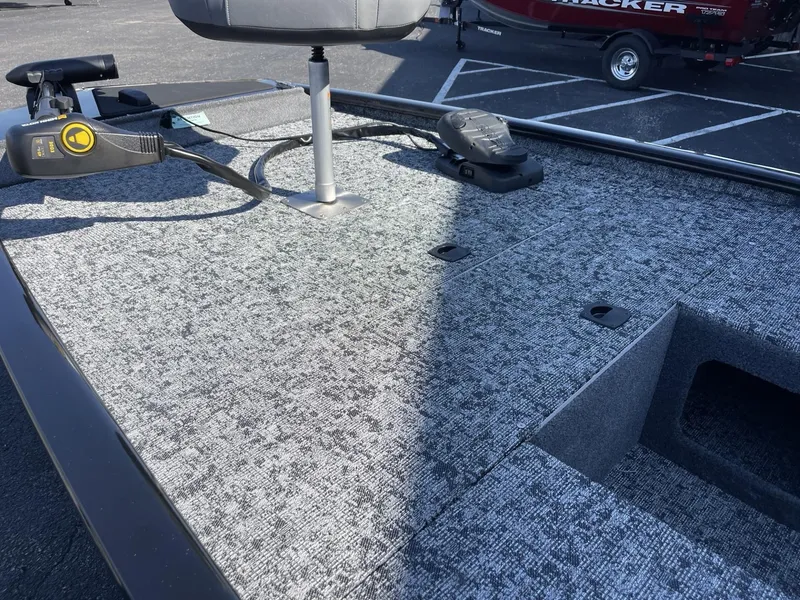 Slide: The Image of 2025 Tracker Pro 170 boat deck with seating and equipment. - 7