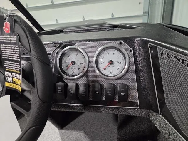 Slide: The Image of Lund 1650 Angler Sport 2025 - 14