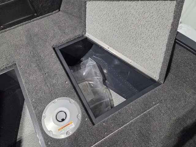 Slide: The Image of Lund 1650 Angler Sport 2025 - 20