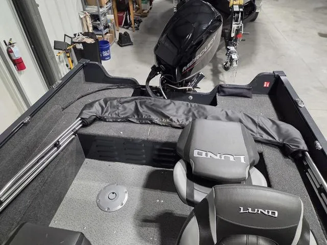 Slide: The Image of Lund 1650 Angler Sport 2025 - 6